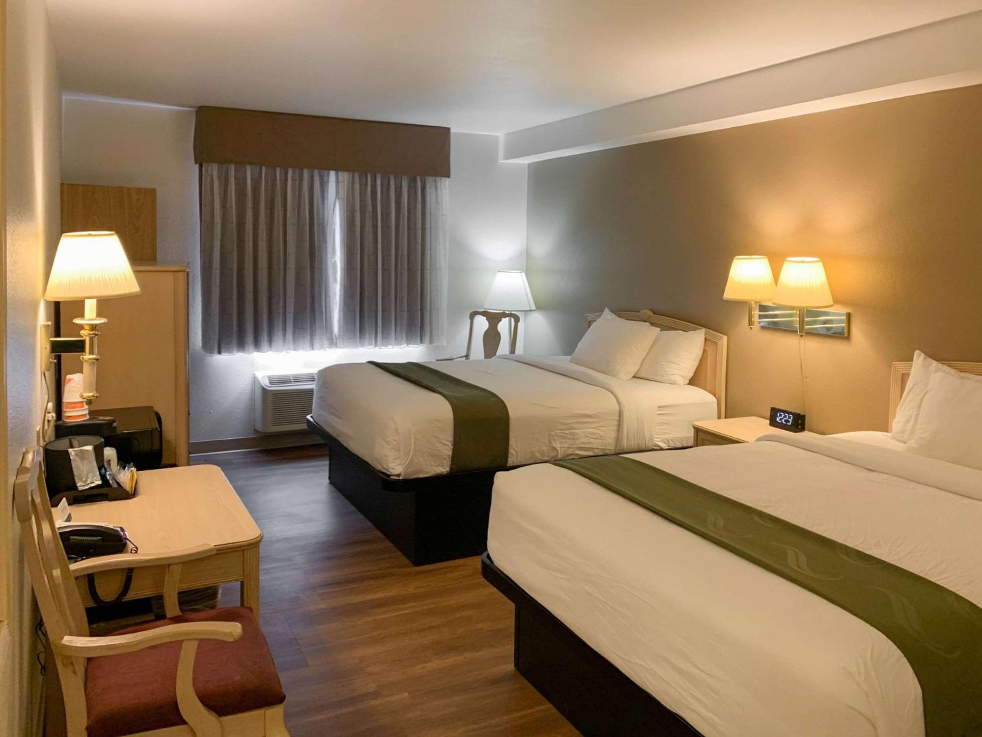Quality Inn Albuquerque East I-40 Juan Tabo Exit Exteriér fotografie