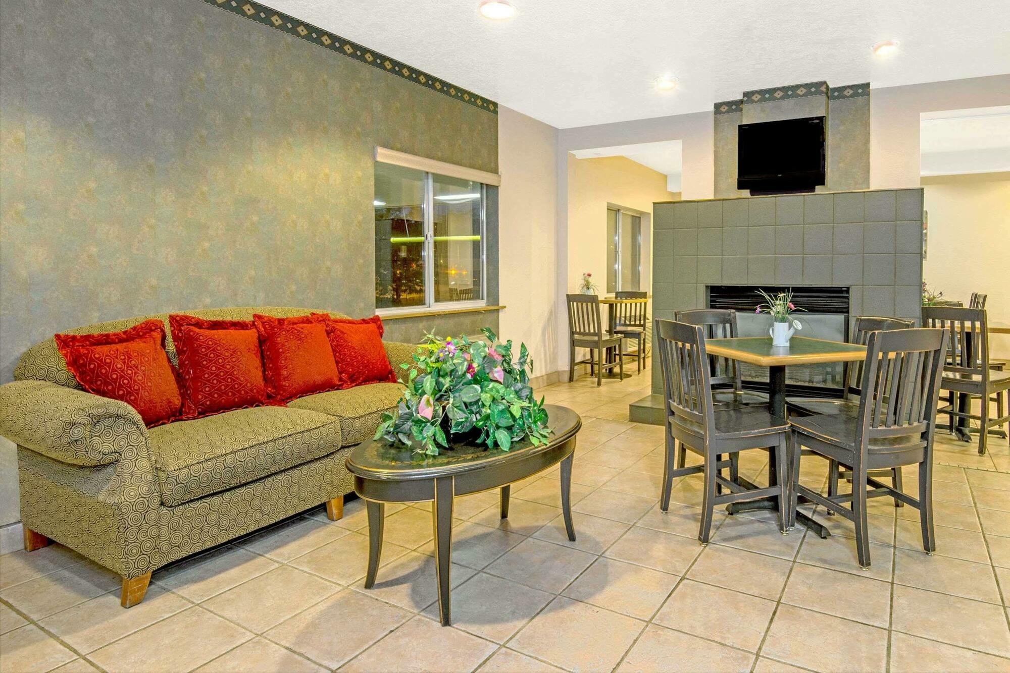 Quality Inn Albuquerque East I-40 Juan Tabo Exit Exteriér fotografie